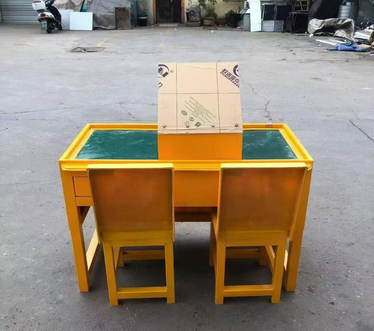 象州防静电导通桌井下煤矿火工品发放桌：危险品流转的安全守护者