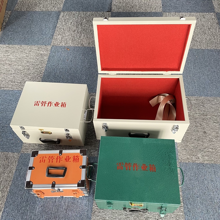象州爆破工程作业箱如何选择？玻璃钢与传统材质的全面对比